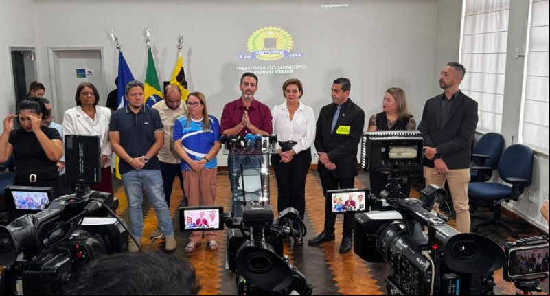 Prefeito Léo Moraes anuncia avanços para profissionais da educação à população de Porto Velho em coletiva de imprensa